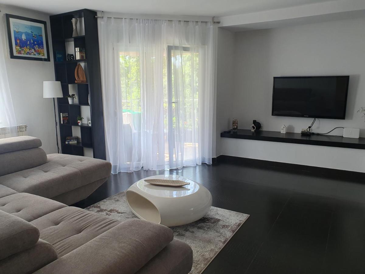 By The Sea Martina Apartment Rijeka Exterior photo